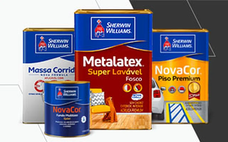 Latas de tinta Sherwin Williams à venda na ABC da Construção Curitiba